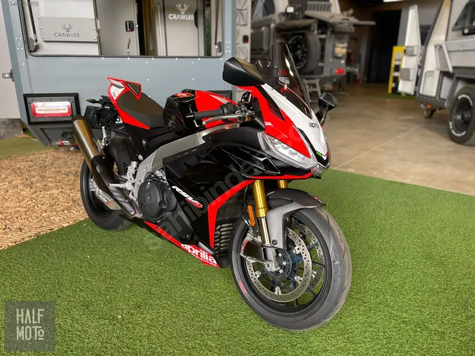 2024 Aprilia RSV4 Factory – fotoğraf 1